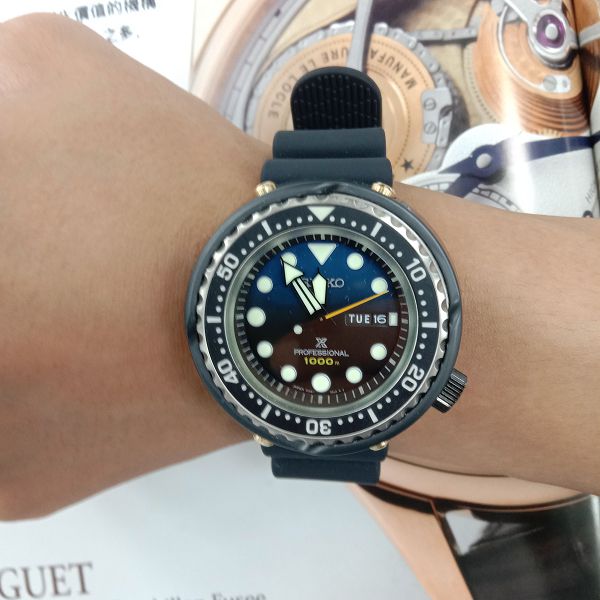 台中流當品 SEIKO 精工錶 PROSPEX 深海藍面盤 千米鮪魚 男錶 9成9新 喜歡價可議 ZR558